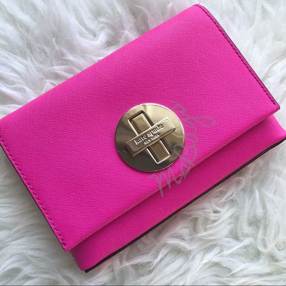 kate spade Handbags - NWT Authentic kate spade New York Sally crossbody